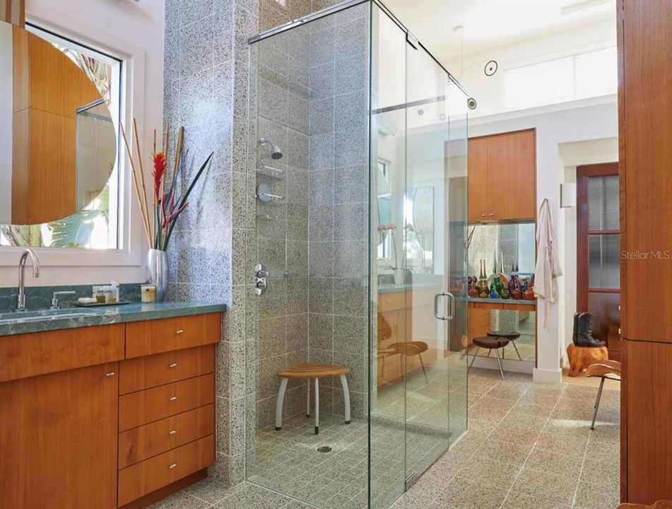 Недавно продано: $3,500,000 (4 спален, 3 ванн, 3342 Квадратных фут)