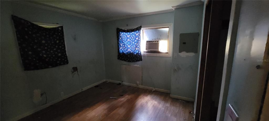 Recently Sold: $54,900 (3 beds, 1 baths, 960 Square Feet)