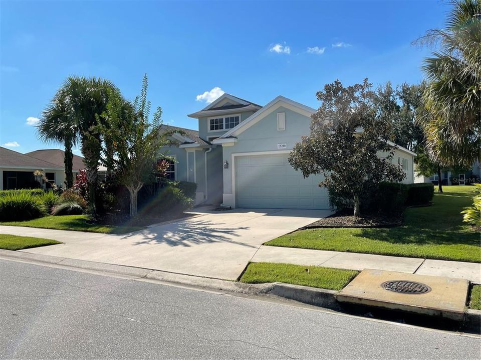 最近售出: $445,000 (3 贝兹, 2 浴室, 2073 平方英尺)