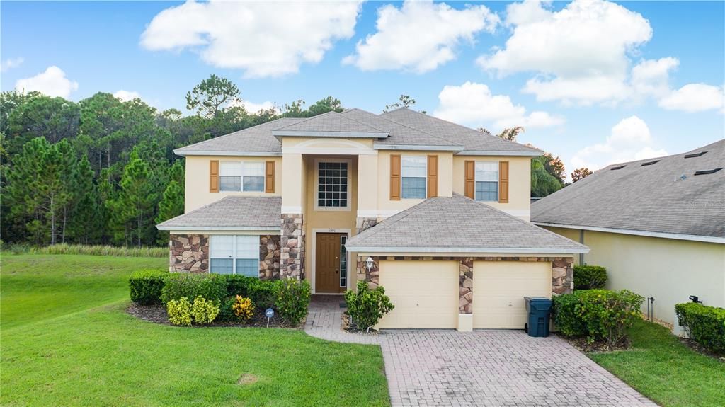 Recently Sold: $420,000 (5 beds, 3 baths, 2609 Square Feet)
