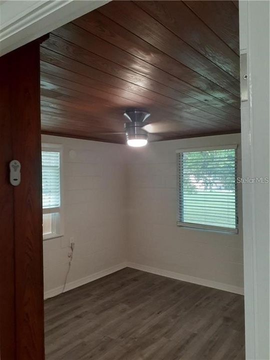 Recently Rented: $2,000 (2 beds, 1 baths, 966 Square Feet)