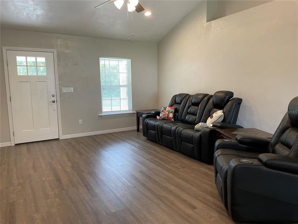 Recently Sold: $235,000 (3 beds, 2 baths, 1500 Square Feet)