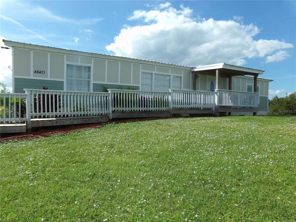 Recently Sold: $375,000 (3 beds, 3 baths, 2349 Square Feet)