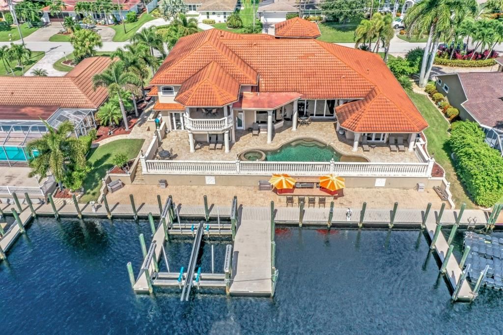 Recently Sold: $2,695,000 (4 beds, 4 baths, 6579 Square Feet)