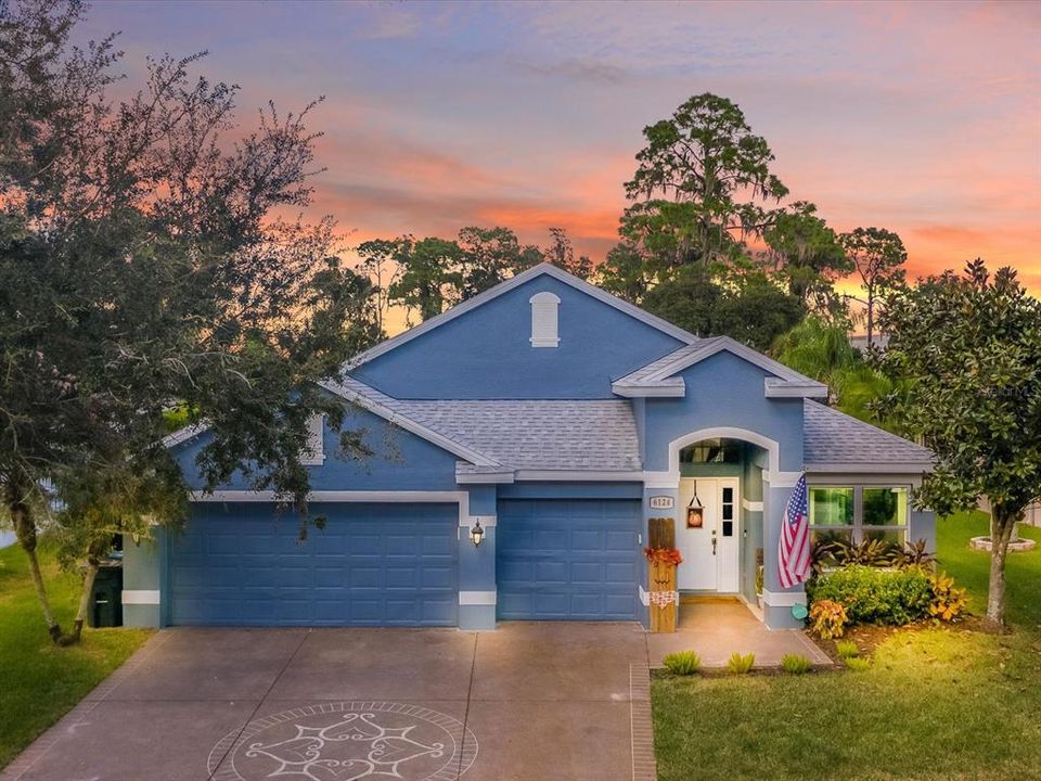 Vendido Recientemente: $450,000 (3 camas, 2 baños, 2074 Pies cuadrados)