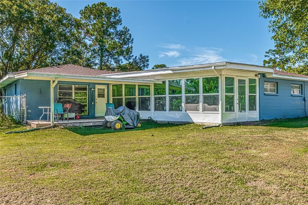 Recently Sold: $350,000 (3 beds, 3 baths, 1820 Square Feet)