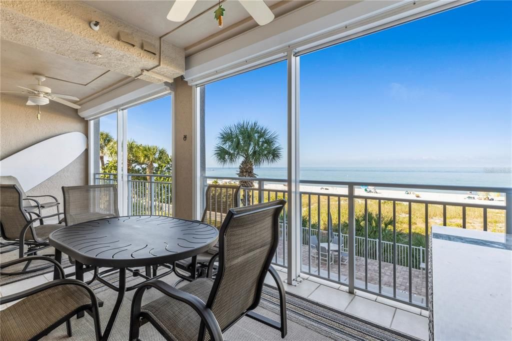 Recently Sold: $1,495,000 (3 beds, 2 baths, 1610 Square Feet)