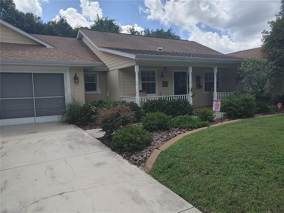 Recently Sold: $359,000 (3 beds, 2 baths, 1718 Square Feet)