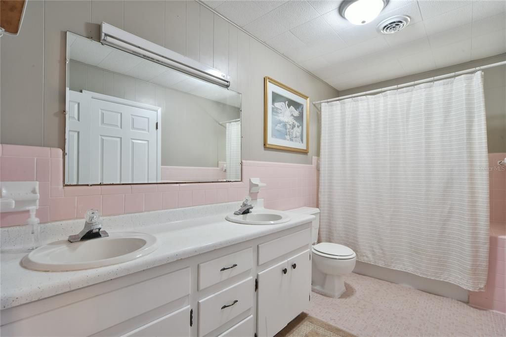 最近售出: $239,900 (3 贝兹, 2 浴室, 1740 平方英尺)