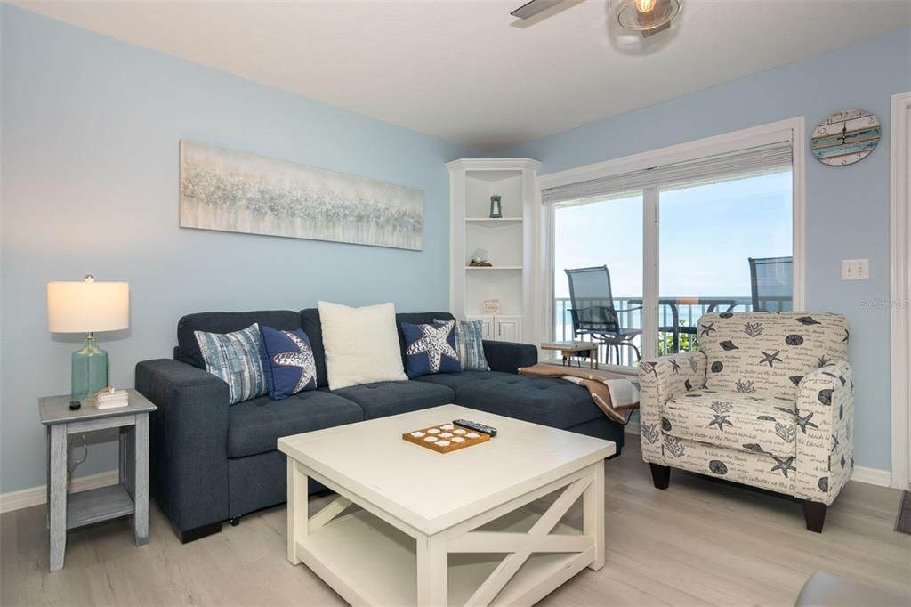 Recently Sold: $570,000 (1 beds, 1 baths, 450 Square Feet)