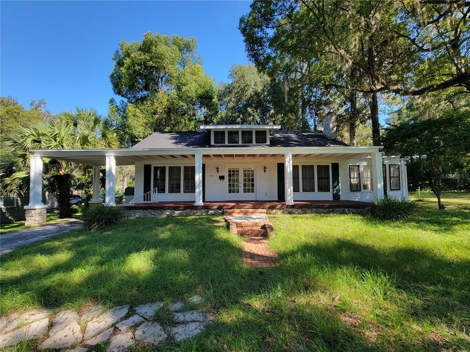 Vendido Recientemente: $260,000 (4 camas, 2 baños, 2095 Pies cuadrados)