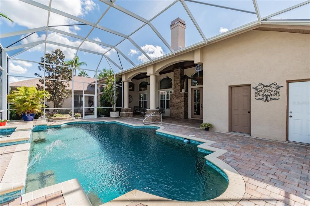 Recently Sold: $1,200,000 (4 beds, 3 baths, 3719 Square Feet)