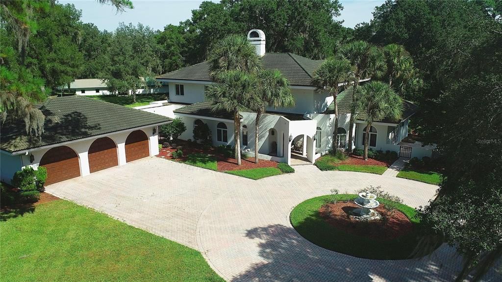 Recently Sold: $2,475,000 (5 beds, 4 baths, 5600 Square Feet)