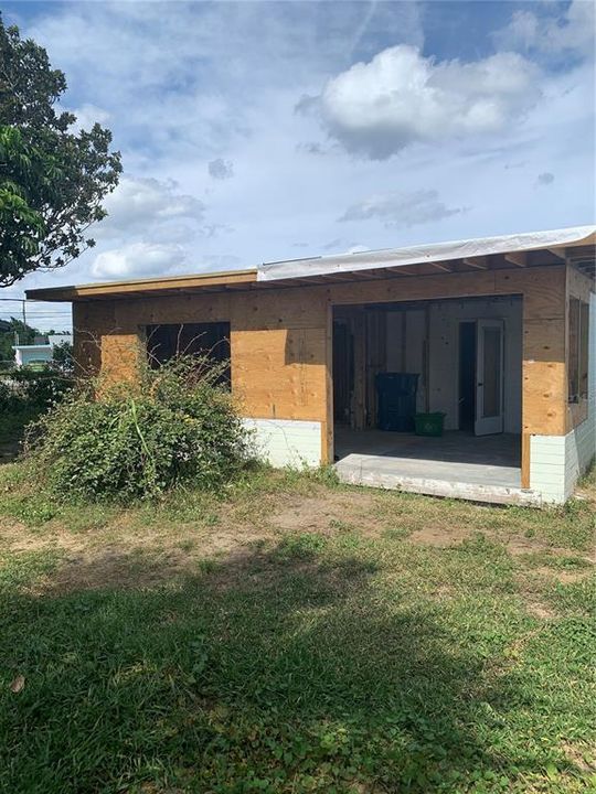 Vendido Recientemente: $179,900 (2 camas, 1 baños, 852 Pies cuadrados)