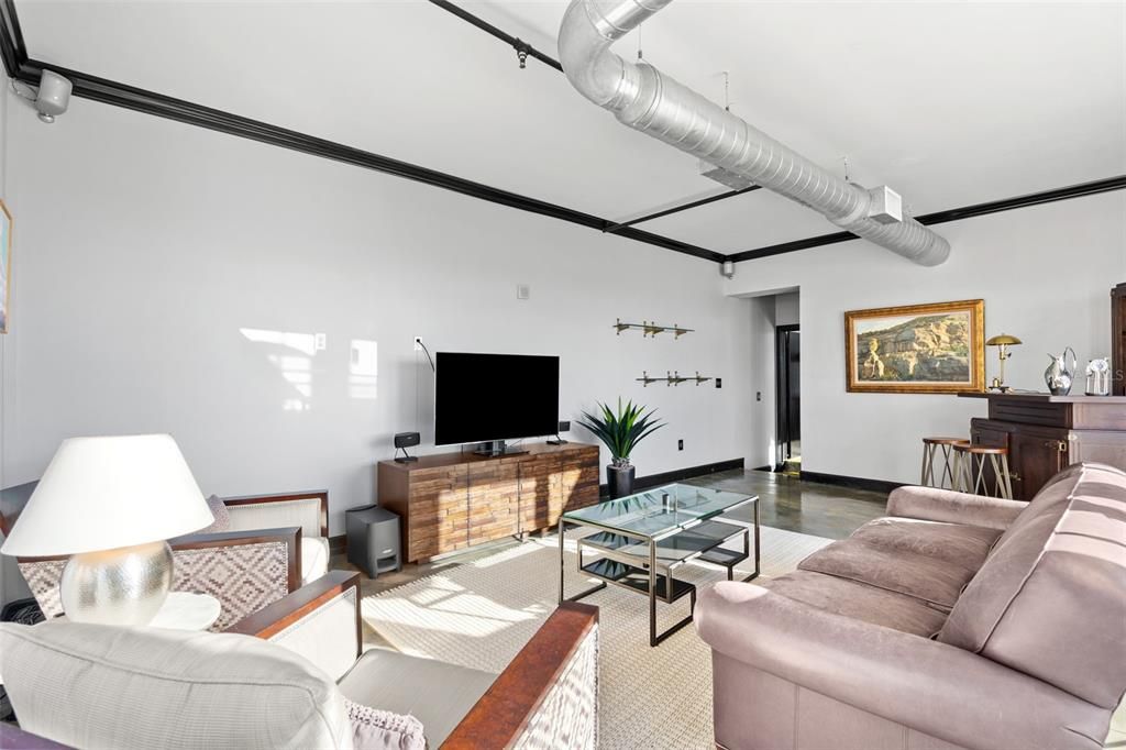 Recently Sold: $1,099,000 (3 beds, 2 baths, 1724 Square Feet)