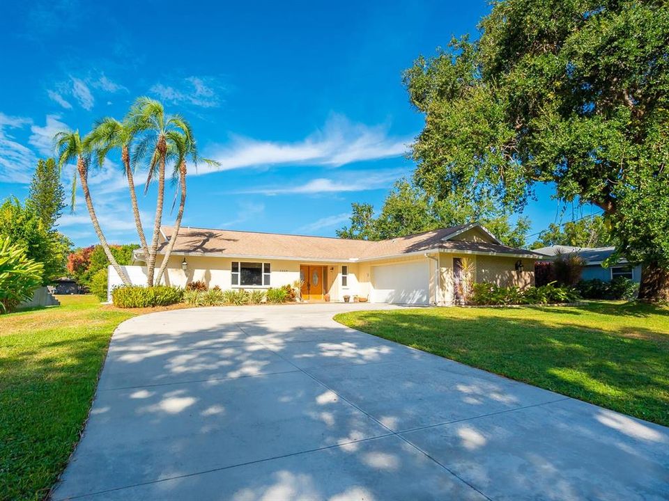 Recently Sold: $529,000 (3 beds, 2 baths, 2010 Square Feet)
