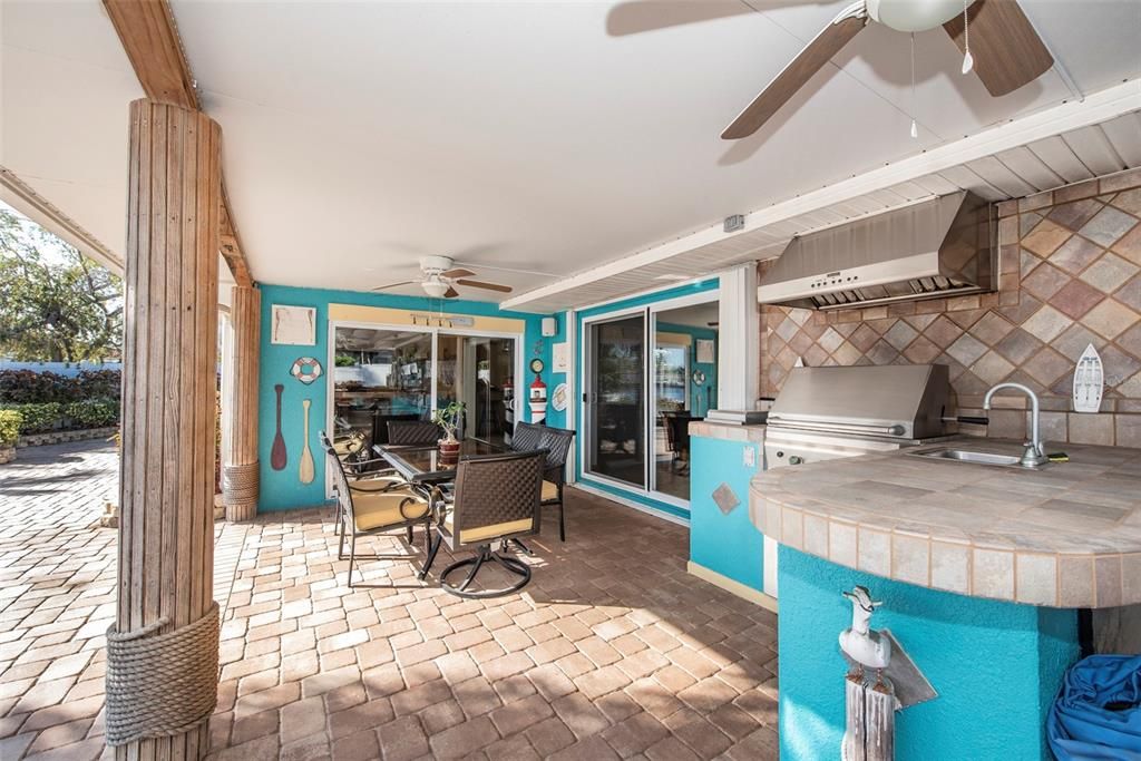 Recently Sold: $1,195,000 (3 beds, 2 baths, 1776 Square Feet)