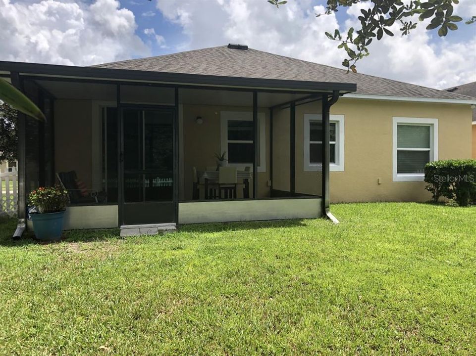 Recently Sold: $290,000 (3 beds, 2 baths, 1445 Square Feet)