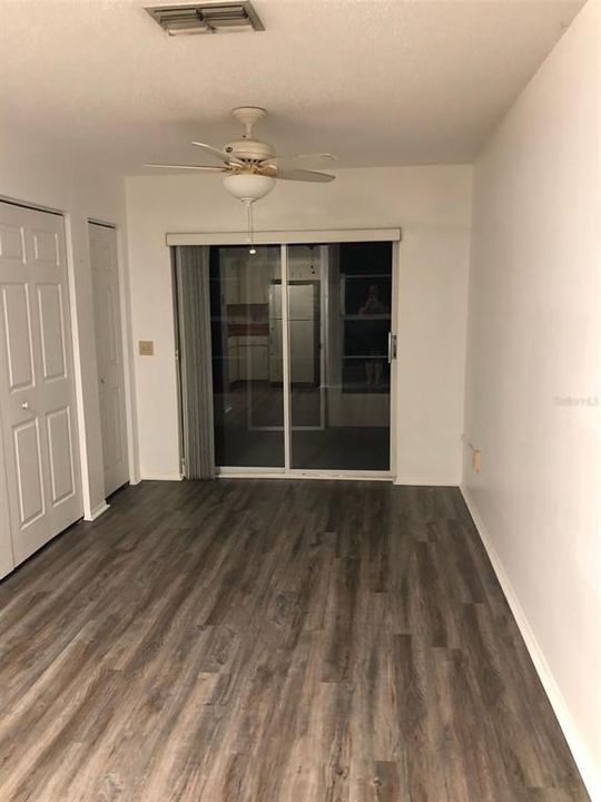 Recently Rented: $1,250 (2 beds, 1 baths, 950 Square Feet)