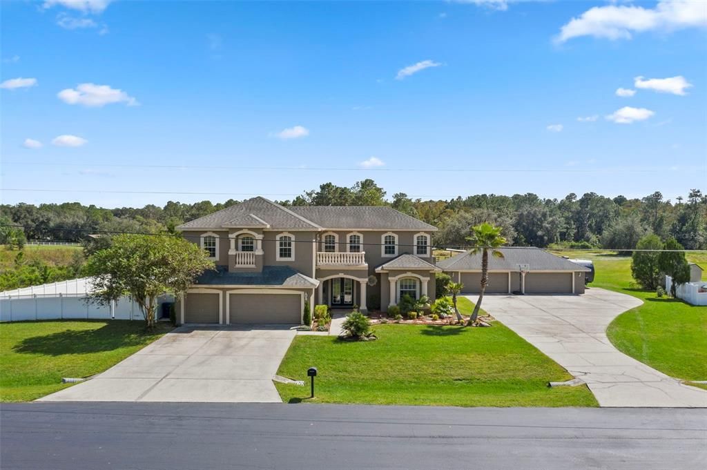 Recently Sold: $1,150,000 (5 beds, 4 baths, 3948 Square Feet)