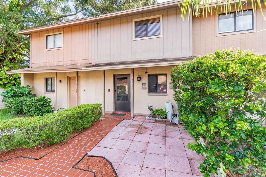 Vendido Recientemente: $175,000 (2 camas, 1 baños, 1058 Pies cuadrados)