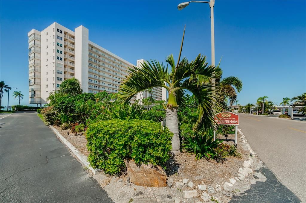 Recently Sold: $450,000 (2 beds, 2 baths, 1255 Square Feet)
