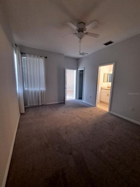 Recently Rented: $3,200 (3 beds, 2 baths, 1358 Square Feet)