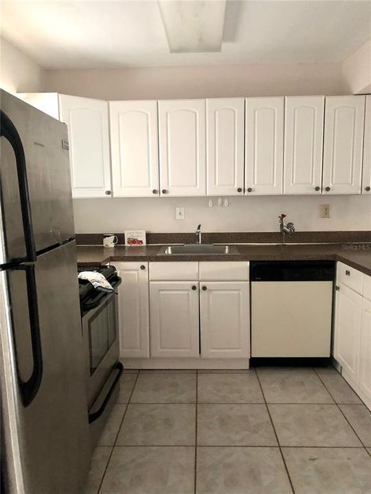 Recently Sold: $59,900 (1 beds, 1 baths, 700 Square Feet)