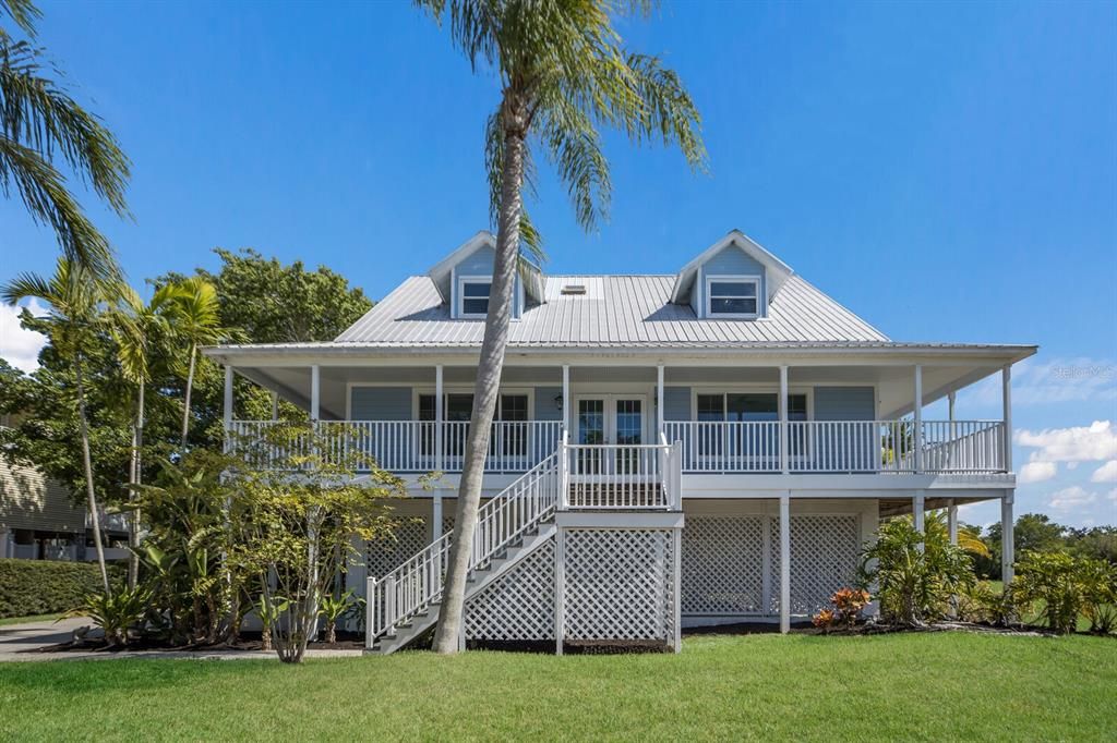 Recently Sold: $799,000 (3 beds, 3 baths, 2970 Square Feet)