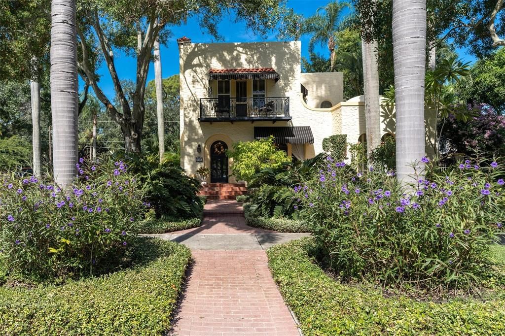 Recently Sold: $1,479,000 (3 beds, 2 baths, 2152 Square Feet)