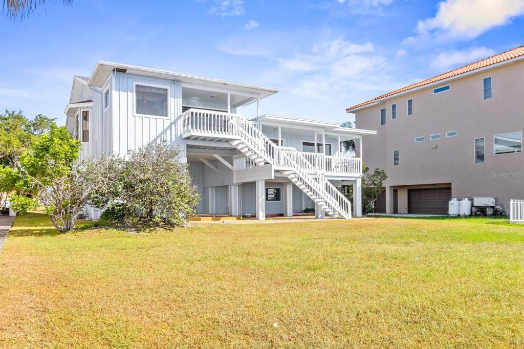 Recently Sold: $975,000 (3 beds, 2 baths, 2003 Square Feet)