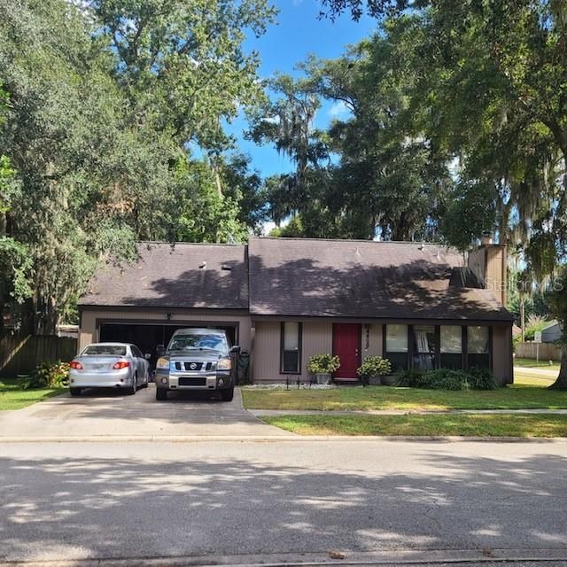 Recently Sold: $335,000 (4 beds, 2 baths, 1954 Square Feet)