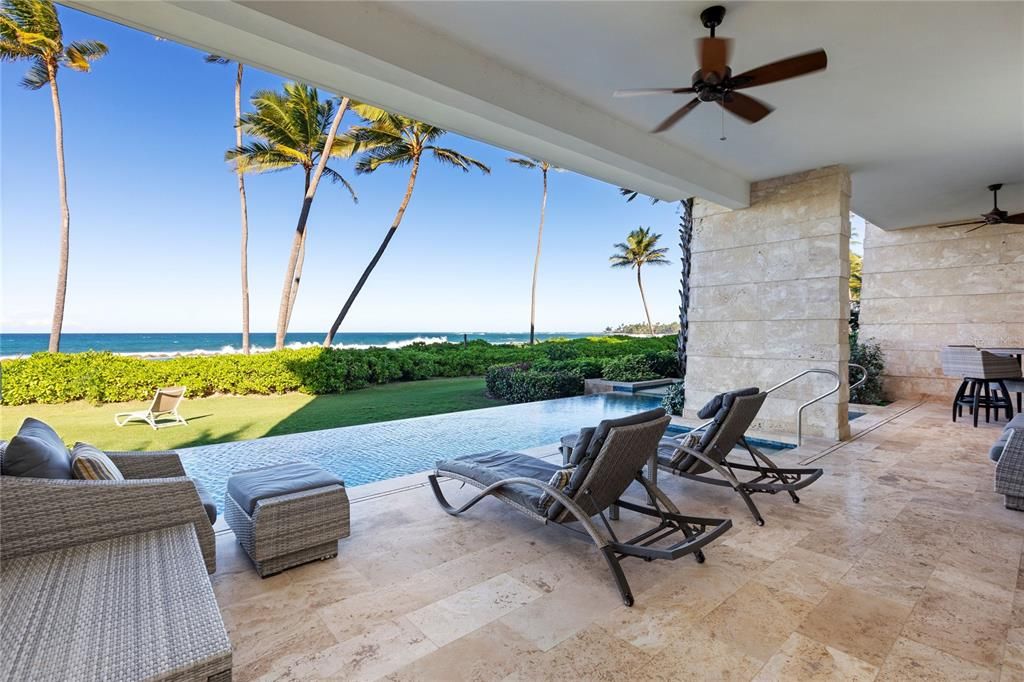 Recently Sold: $14,995,000 (3 beds, 3 baths, 2688 Square Feet)