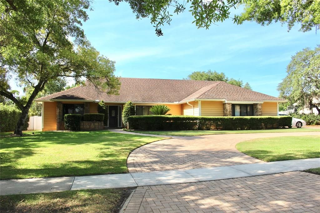 Recently Sold: $559,900 (4 beds, 2 baths, 2629 Square Feet)