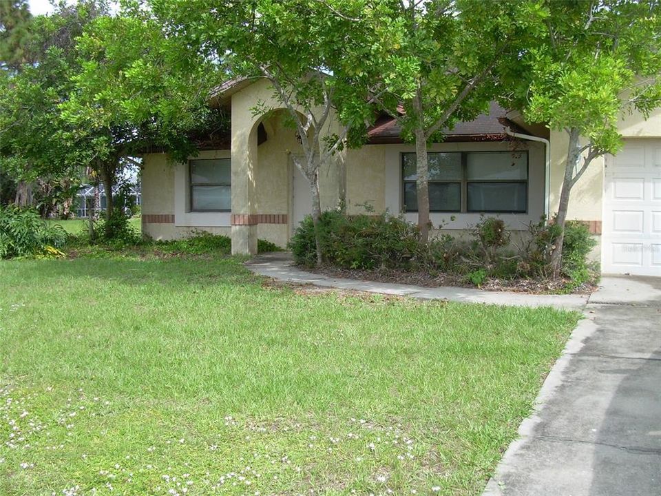 Recently Sold: $190,000 (3 beds, 2 baths, 1667 Square Feet)