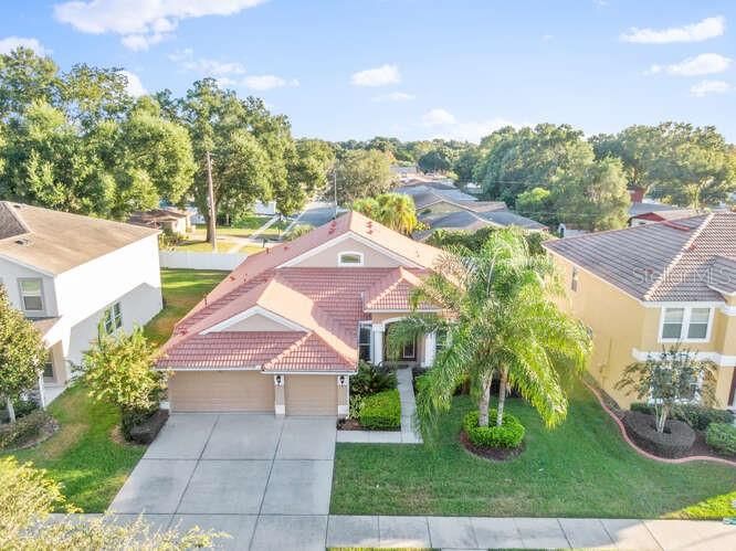 Vendido Recientemente: $424,999 (4 camas, 3 baños, 2548 Pies cuadrados)