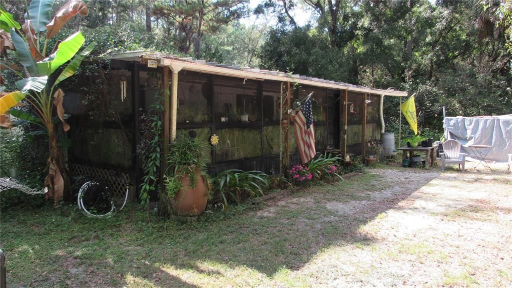 Recently Sold: $79,900 (2 beds, 1 baths, 965 Square Feet)