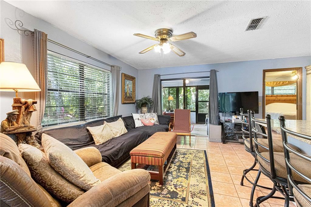 Recently Sold: $409,000 (2 beds, 2 baths, 1431 Square Feet)