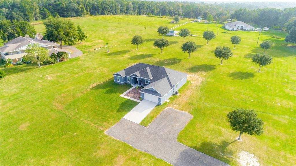Recently Sold: $615,000 (4 beds, 3 baths, 2498 Square Feet)