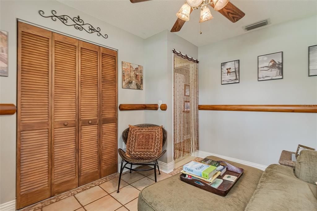 Recently Sold: $320,000 (3 beds, 2 baths, 1118 Square Feet)