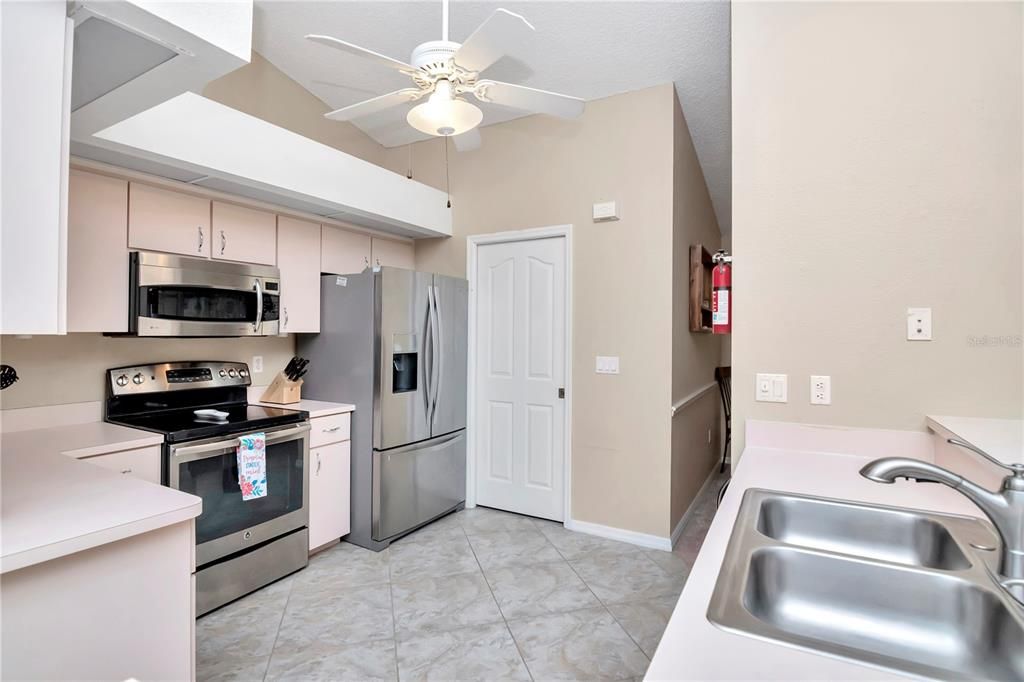 Recently Sold: $289,000 (3 beds, 2 baths, 1552 Square Feet)