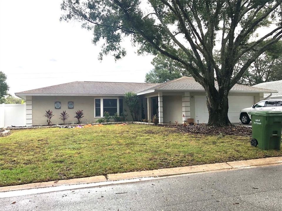 Recently Sold: $450,000 (3 beds, 2 baths, 1710 Square Feet)