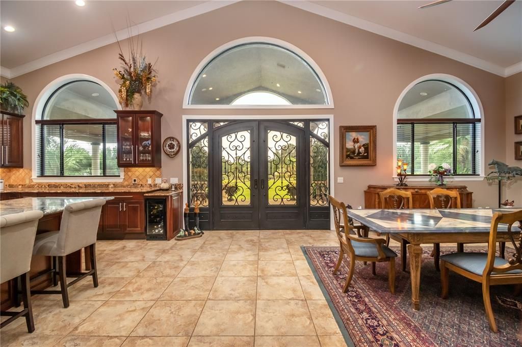 Recently Sold: $2,695,000 (3 beds, 2 baths, 2736 Square Feet)