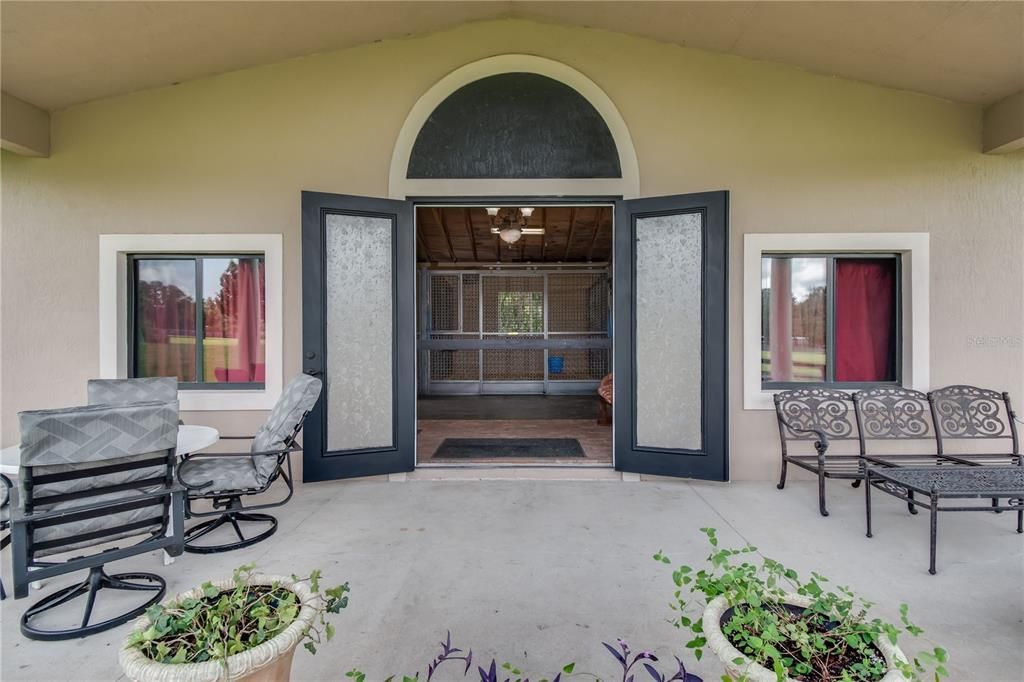 Recently Sold: $2,695,000 (3 beds, 2 baths, 2736 Square Feet)