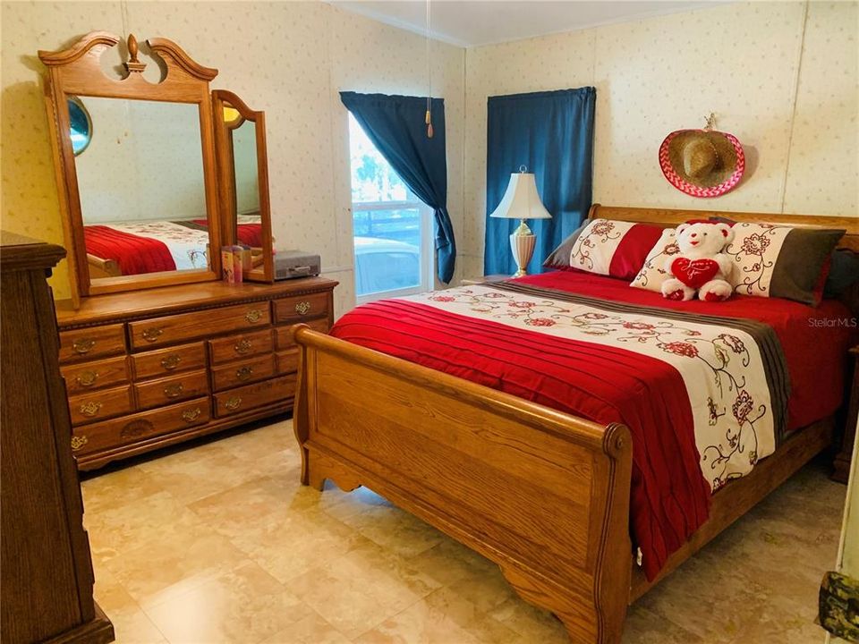 Vendido Recientemente: $129,900 (3 camas, 2 baños, 1404 Pies cuadrados)