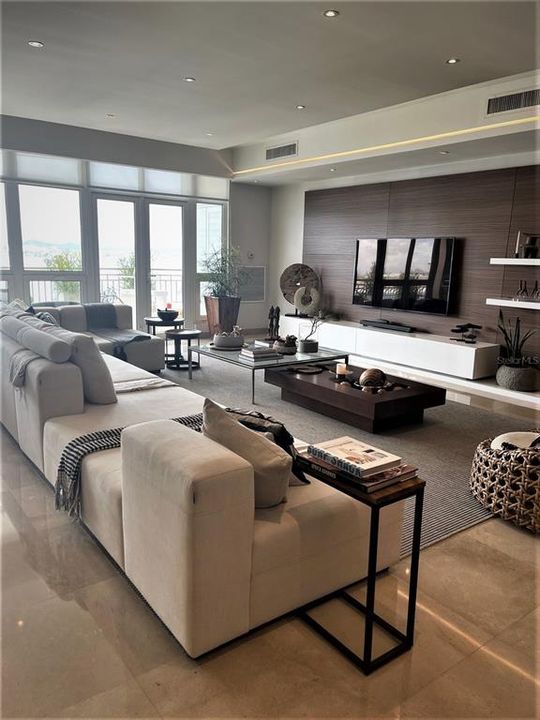 Recently Sold: $2,000,000 (3 beds, 4 baths, 3815 Square Feet)