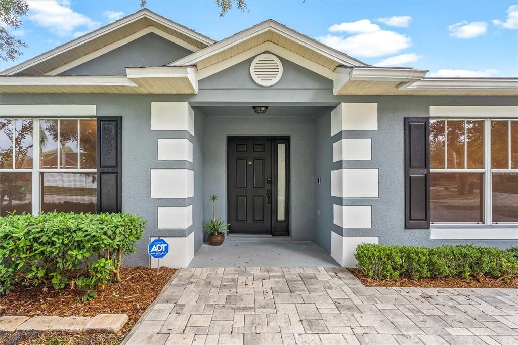 Recently Sold: $390,000 (4 beds, 2 baths, 2487 Square Feet)