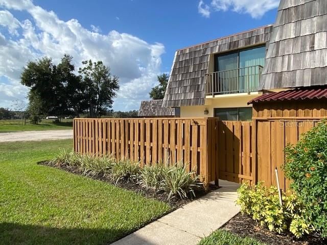 Recently Sold: $100,000 (2 beds, 2 baths, 1288 Square Feet)