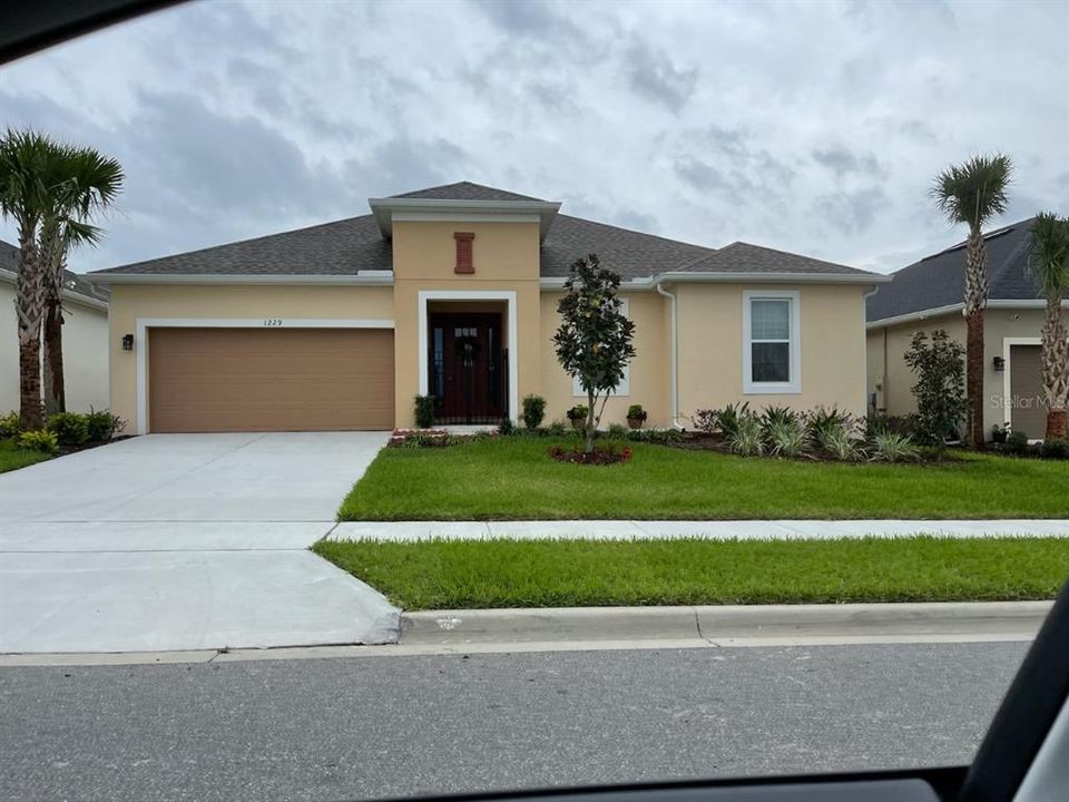 Recently Sold: $386,190 (4 beds, 3 baths, 2755 Square Feet)