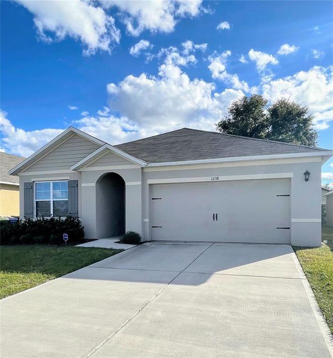Recently Sold: $274,990 (3 beds, 2 baths, 1690 Square Feet)